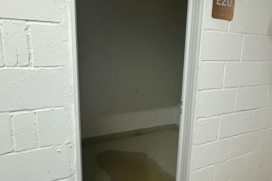 Garagem de apartamento para alugar com 3 quartos, 76m² em Setor Coimbra, Goiânia