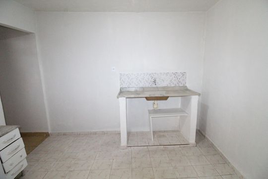 Cozinha de casa para alugar com 2 quartos, 100m² em Jardim Satélite, São José dos Campos