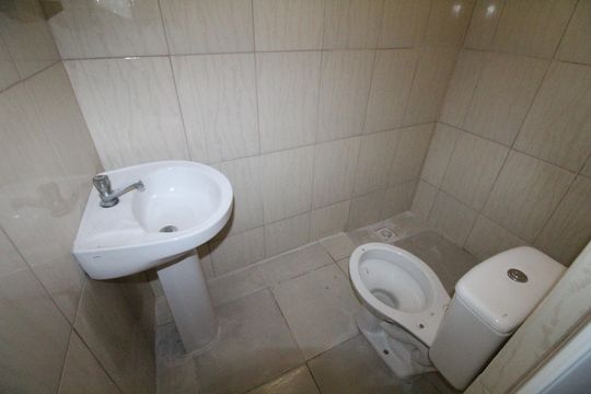 Banheiro de casa para alugar com 2 quartos, 100m² em Jardim Satélite, São José dos Campos