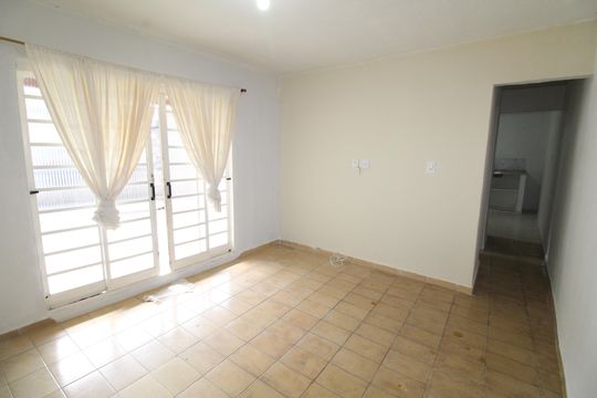 Casa para alugar com 2 quartos, 100m² em Jardim Satélite, São José dos Campos