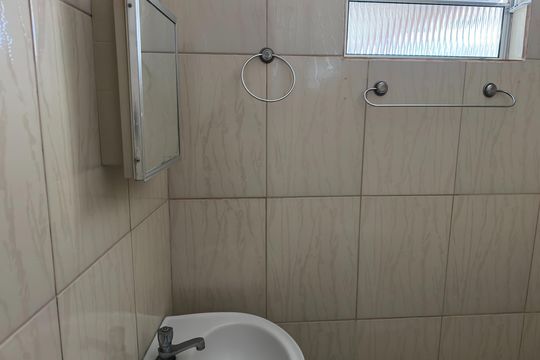 Banheiro de casa para alugar com 2 quartos, 100m² em Jardim Satélite, São José dos Campos