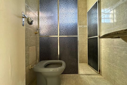 Banheiro social de casa para alugar com 2 quartos, 161m² em Jardim Bandeirantes, Contagem