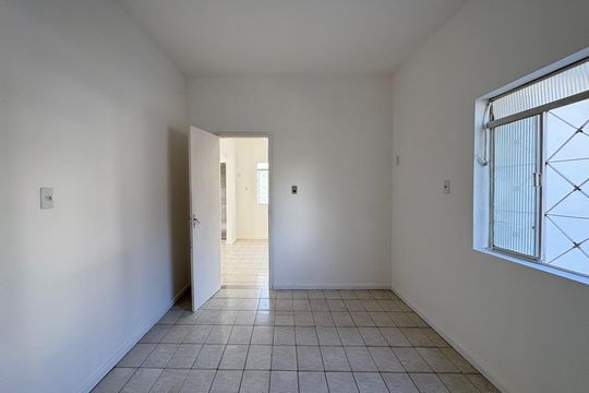 Quarto de casa para alugar com 2 quartos, 161m² em Jardim Bandeirantes, Contagem