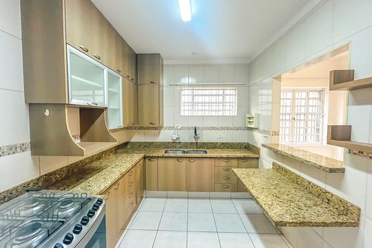 Cozinha de casa à venda com 3 quartos, 180m² em Granja Julieta, São Paulo