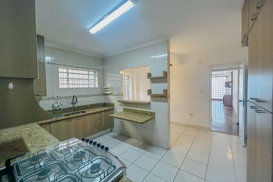 Cozinha de casa à venda com 3 quartos, 180m² em Granja Julieta, São Paulo