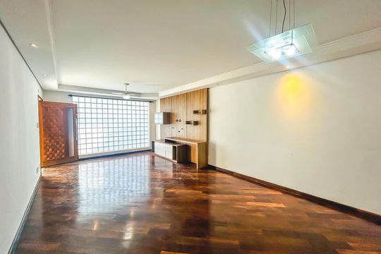 Sala de casa à venda com 3 quartos, 180m² em Granja Julieta, São Paulo