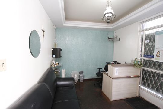 Sala de casa à venda com 4 quartos, 360m² em Cinquentenario, Belo Horizonte