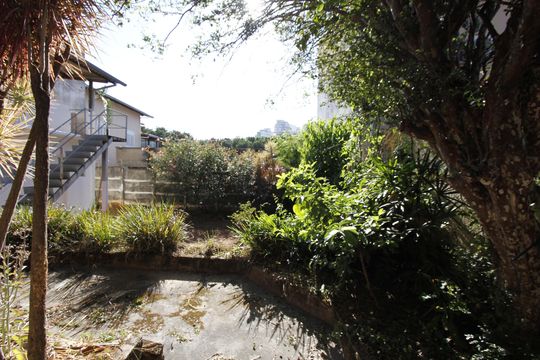 Quintal de casa à venda com 4 quartos, 360m² em Cinquentenario, Belo Horizonte