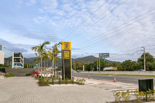 Apartamento para alugar com 1 quarto, 91m² em Saco Grande, Florianópolis