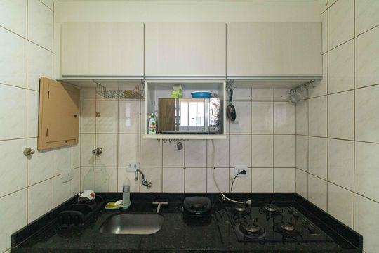 Cozinha de apartamento para alugar com 1 quarto, 34m² em Liberdade, São Paulo