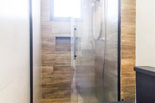 Banheiro de apartamento para alugar com 2 quartos, 51m² em Vila Sao Luiz (valparaizo), Barueri