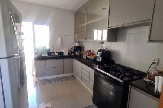 Cozinha de casa à venda com 3 quartos, 210m² em Jardim Atlantico, Goiânia