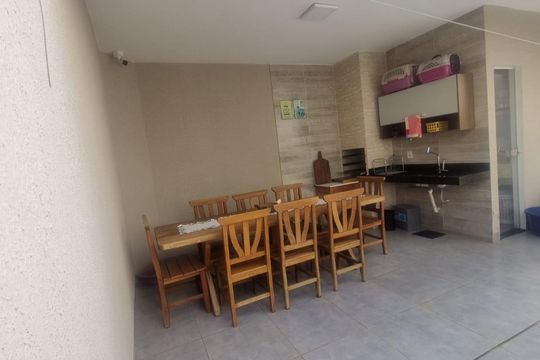 Área externa de casa à venda com 3 quartos, 210m² em Jardim Atlantico, Goiânia
