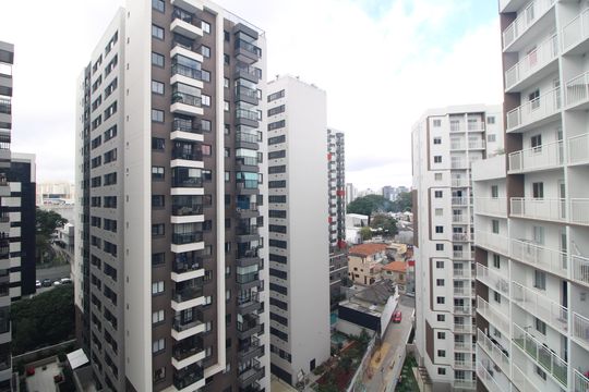 Vista da sacada de apartamento para alugar com 1 quarto, 29m² em Planalto Paulista, São Paulo