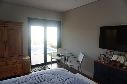 Suite 3 de casa de condomínio à venda com 3 quartos, 480m² em Morada dos Pinheiros (aldeia da Serra), Barueri