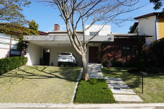 Casa de Condomínio à venda com 3 quartos, 480m² em Morada dos Pinheiros (aldeia da Serra), Barueri