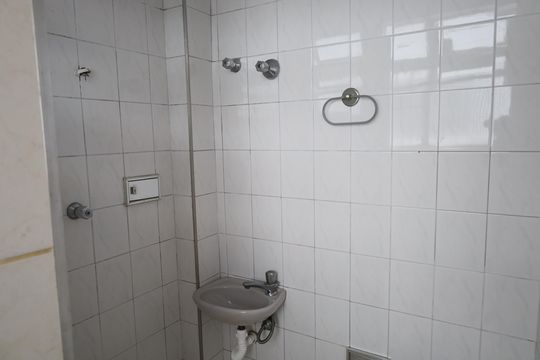 Banheiro de serviço de apartamento à venda com 3 quartos, 108m² em Cidade Ademar, São Paulo