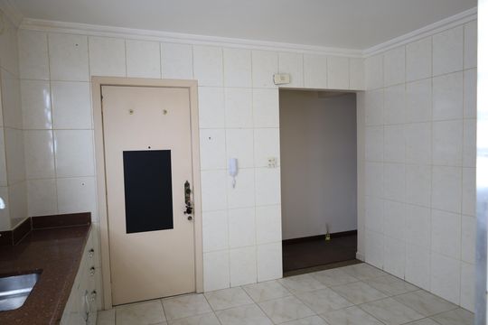 Cozinha de apartamento à venda com 3 quartos, 108m² em Cidade Ademar, São Paulo