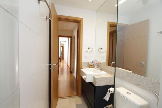 Banheiro Social de apartamento à venda com 4 quartos, 243m² em Grajaú, Belo Horizonte