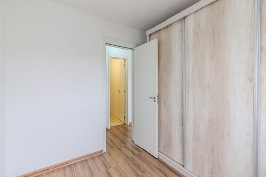 Quarto  de apartamento para alugar com 2 quartos, 56m² em Partenon, Porto Alegre