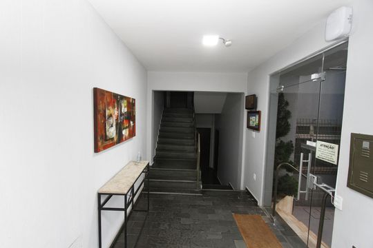 Hall social de apartamento à venda com 3 quartos, 97m² em Estoril, Belo Horizonte