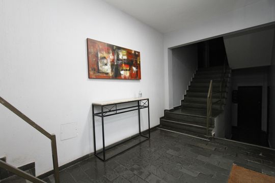 Hall social de apartamento à venda com 3 quartos, 97m² em Estoril, Belo Horizonte