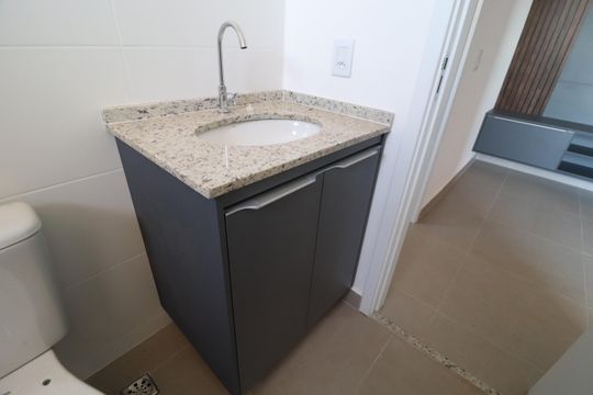 Banheiro de apartamento para alugar com 1 quarto, 44m² em Granja Marileusa, Uberlândia