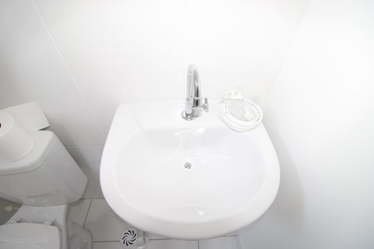 banheiro de apartamento para alugar com 1 quarto, 26m² em Parada Xv de Novembro, São Paulo