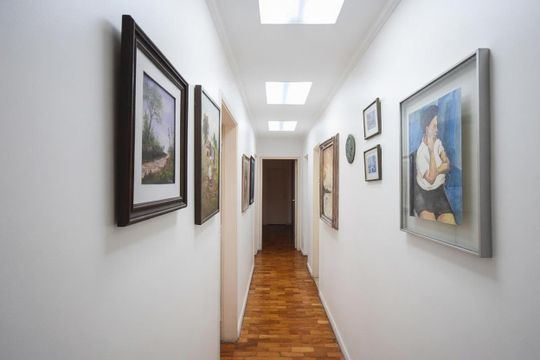 Corredor de apartamento à venda com 4 quartos, 340m² em Paraisópolis, São Paulo