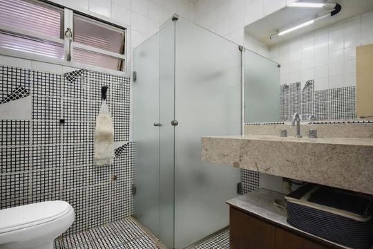 Banheiro de apartamento à venda com 4 quartos, 340m² em Paraisópolis, São Paulo