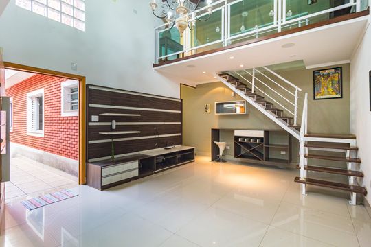 Casa à venda com 3 quartos, 210m² em Água Rasa, São Paulo