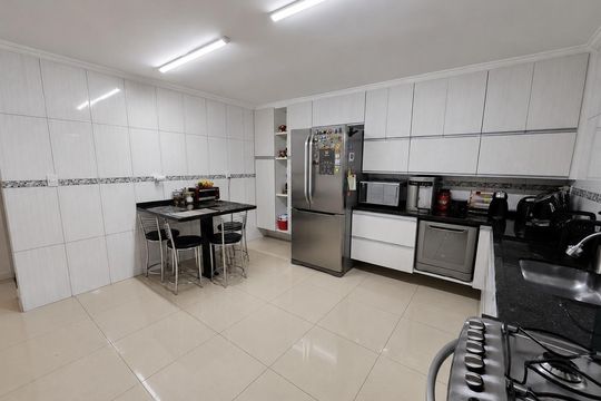Cozinha de casa à venda com 3 quartos, 121m² em Vila Zelina, São Paulo
