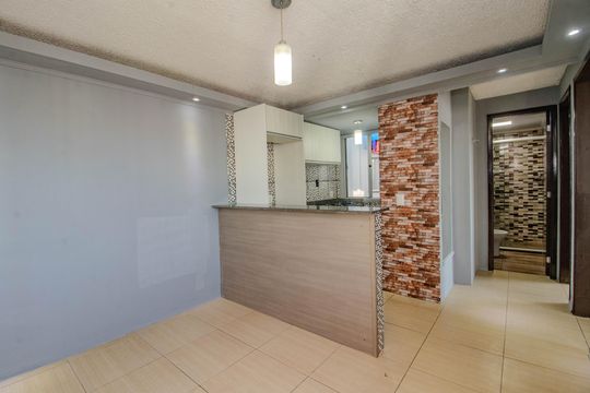 Sala de apartamento à venda com 2 quartos, 38m² em Jardim Dona Leopoldina, Porto Alegre