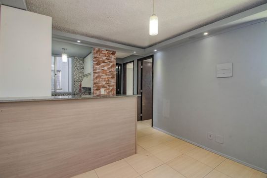 Sala de apartamento à venda com 2 quartos, 38m² em Jardim Dona Leopoldina, Porto Alegre