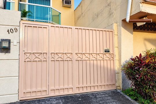 Fachada de casa para alugar com 3 quartos, 98m² em Jardim Continental, Nova Iguaçu