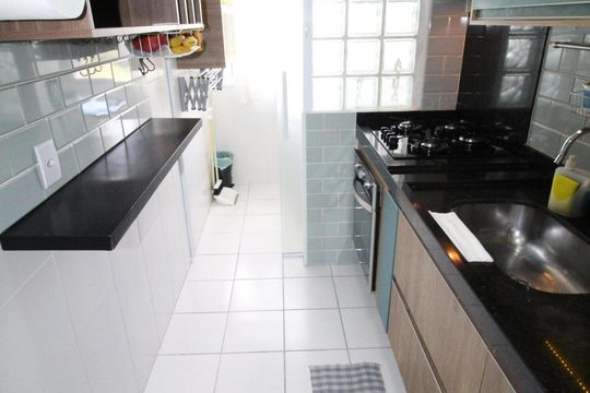 Cozinha de apartamento para alugar com 2 quartos, 60m² em Conjunto Residencial Flamboyant, São José dos Campos