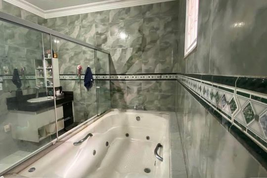 Casa para alugar com 4 quartos, 270m² em Cidade Satélite Íris, Campinas