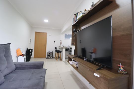 Sala de apartamento para alugar com 2 quartos, 64m² em Santa Mônica, Uberlândia