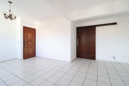 Sala de apartamento para alugar com 3 quartos, 140m² em Centro, Uberlândia