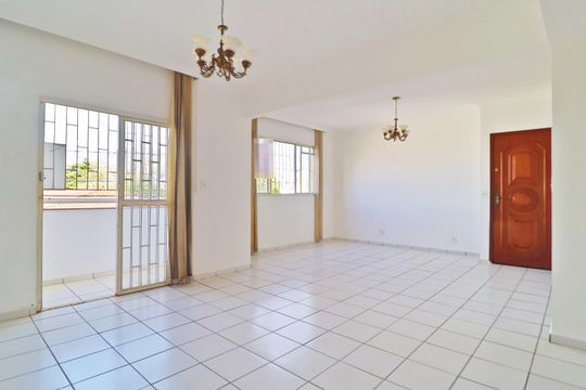 Apartamento para alugar com 3 quartos, 140m² em Centro, Uberlândia