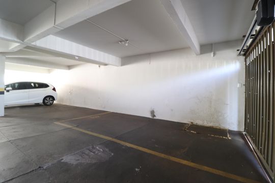 Garagens de apartamento para alugar com 3 quartos, 140m² em Centro, Uberlândia