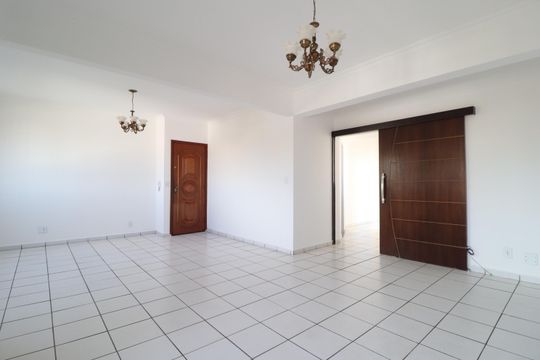 Sala de apartamento para alugar com 3 quartos, 140m² em Centro, Uberlândia