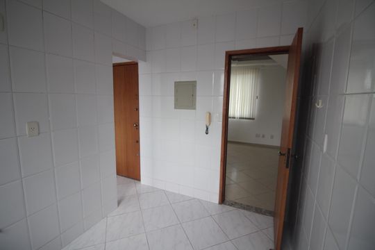 Cozinha de apartamento à venda com 4 quartos, 178m² em Eldorado, Contagem