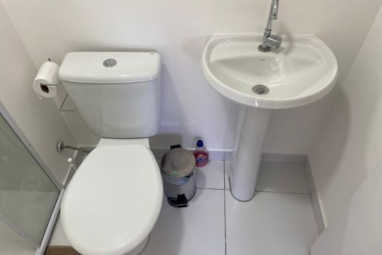 Banheiro de apartamento para alugar com 2 quartos, 32m² em Jardim Celeste, São Paulo