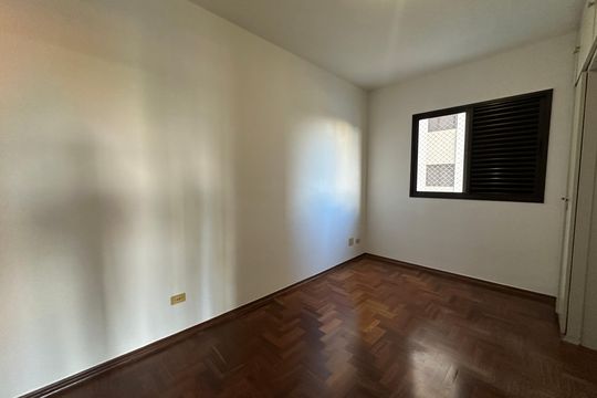 Suíte de apartamento para alugar com 3 quartos, 75m² em Alphaville Industrial, Barueri