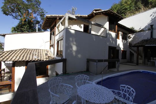 Piscina de casa à venda com 6 quartos, 400m² em São Bento, Belo Horizonte
