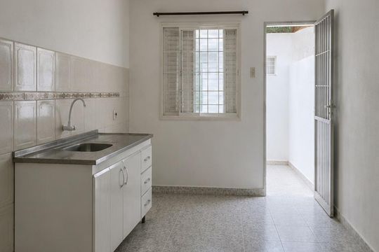 Cozinha de casa de condomínio para alugar com 3 quartos, 60m² em Viamópolis, Viamão