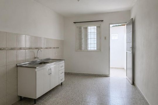 Cozinha de casa de condomínio para alugar com 3 quartos, 60m² em Viamópolis, Viamão