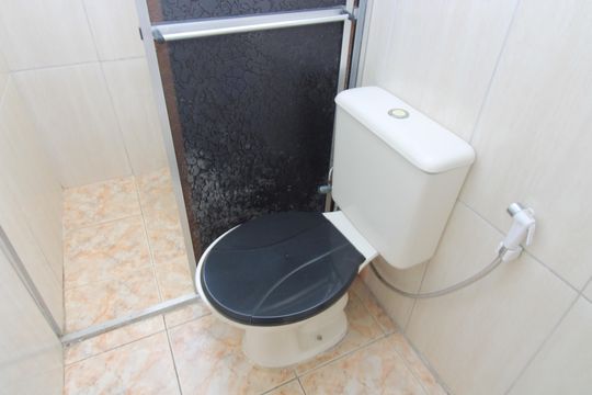 Banheiro de apartamento para alugar com 2 quartos, 50m² em Conjunto Habitacional Padre Manoel de Paiva, São Paulo