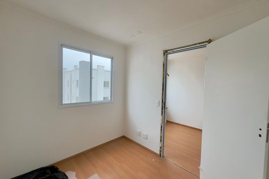 Quarto 2 de apartamento à venda com 2 quartos, 36m² em Vila das Bandeiras, Guarulhos